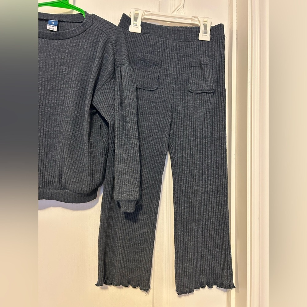 Old Navy Ribbed Lounge Set Girls 5T NWOT - Picture 3 of 4